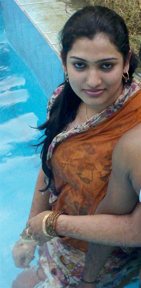 Hot Bhabhi Porn Pics: Nude Women in Free Sex Photos